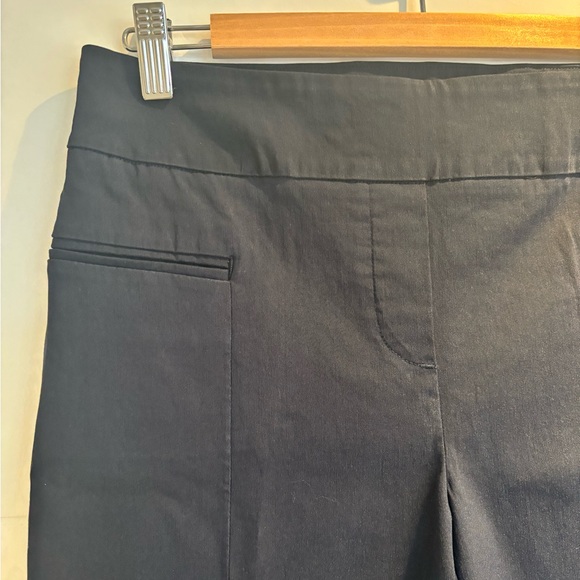 Navy Capri Pants - Picture 6 of 6